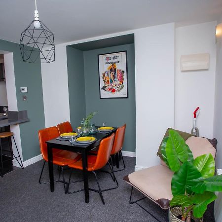 Nest Easy - Derngate Basement Apartment Northampton Bagian luar foto