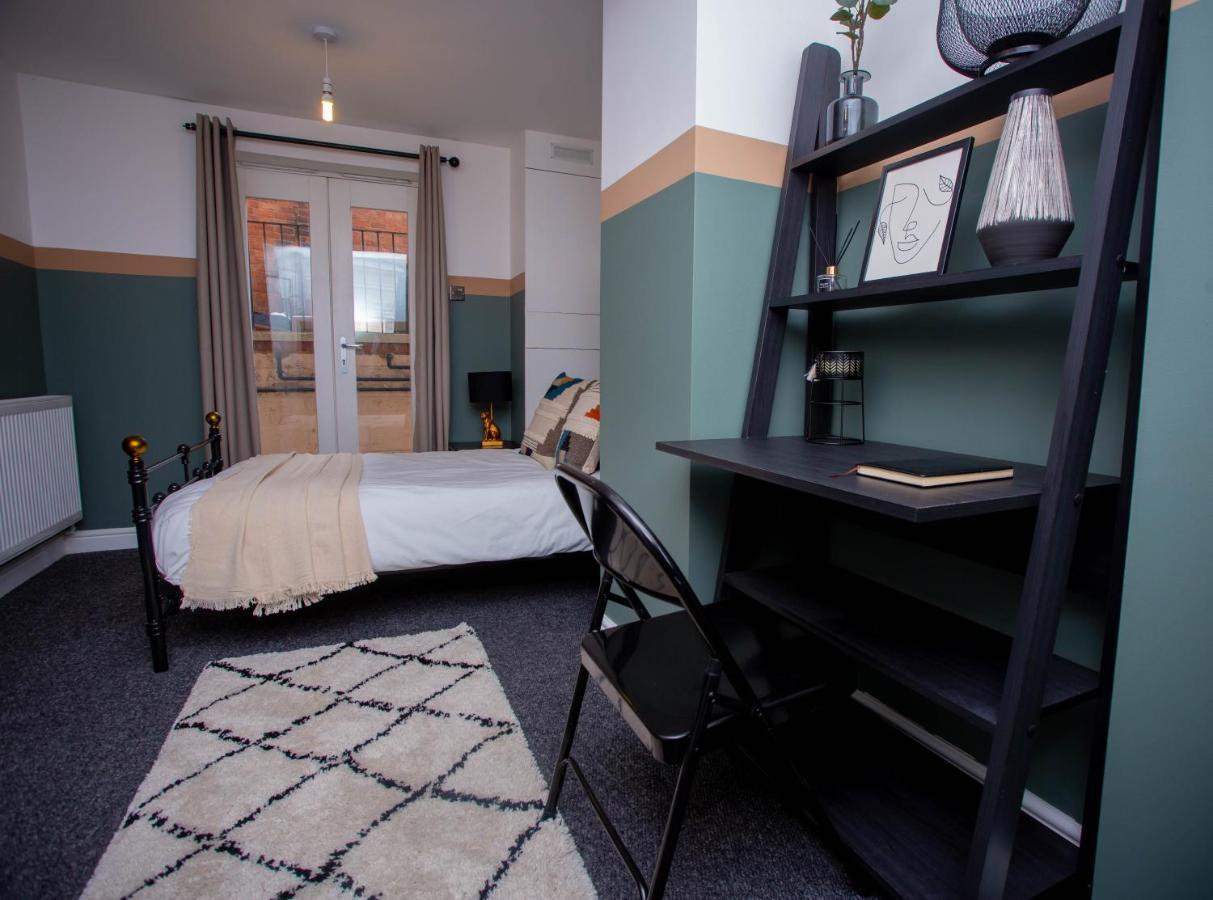 Nest Easy - Derngate Basement Apartment Northampton Bagian luar foto